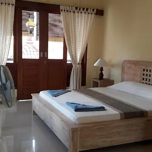 Three Ayu Family House Ubud (Bali)